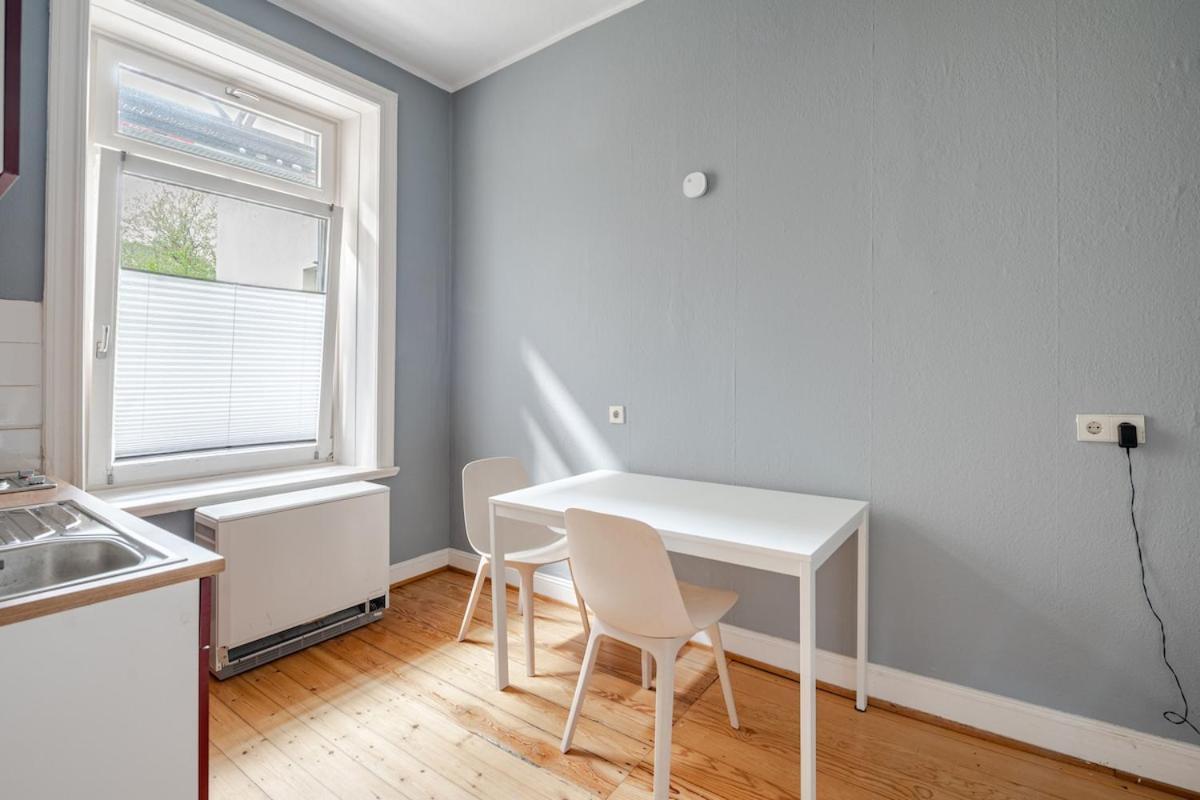 Kleine Perle Naehe ! * Hamburg